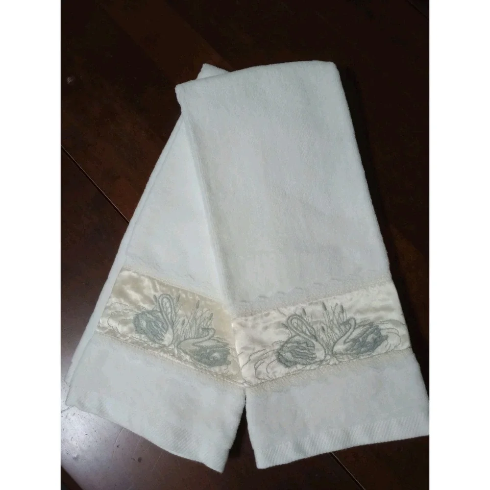 bath towel sets for bathroom Vintage Embroidered White Lace Swan 4pc